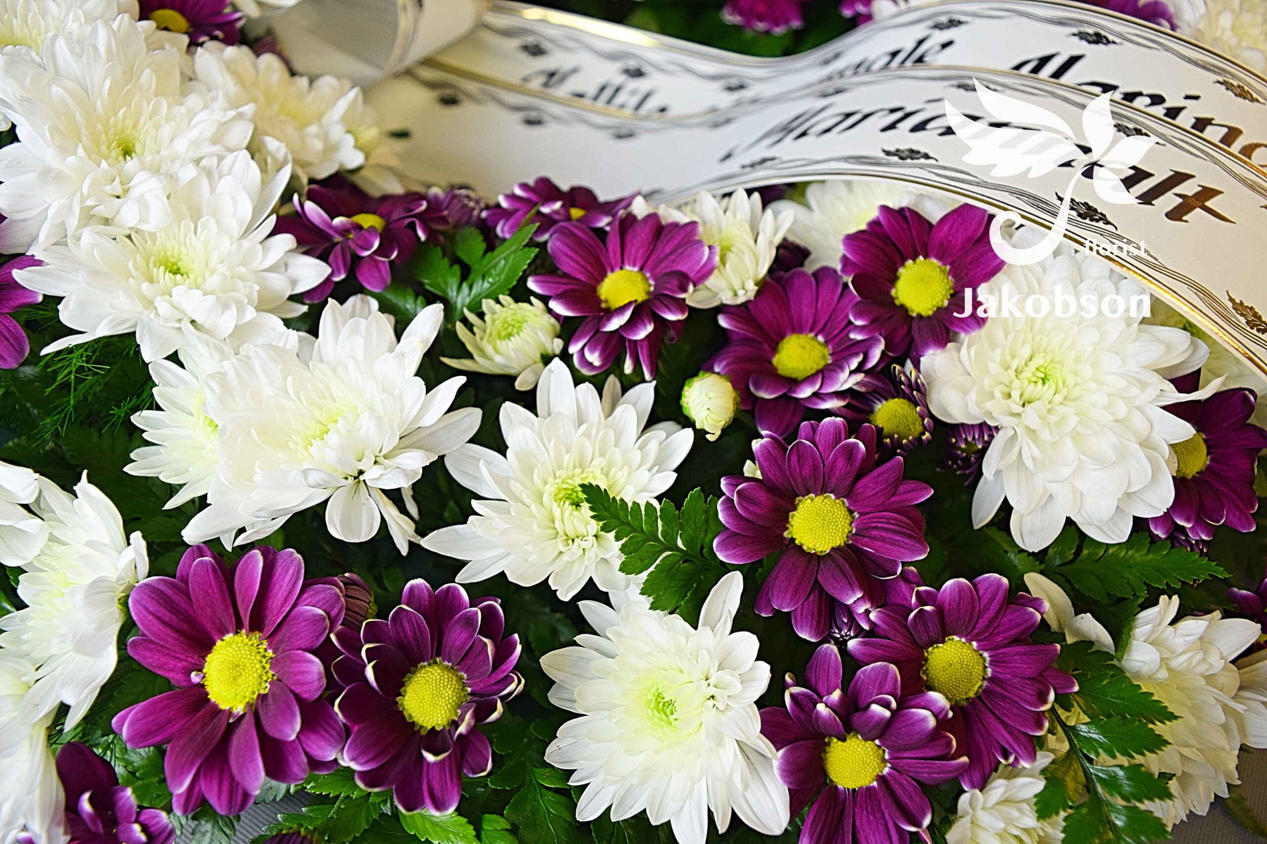 Milliseid lilli valida pärjale